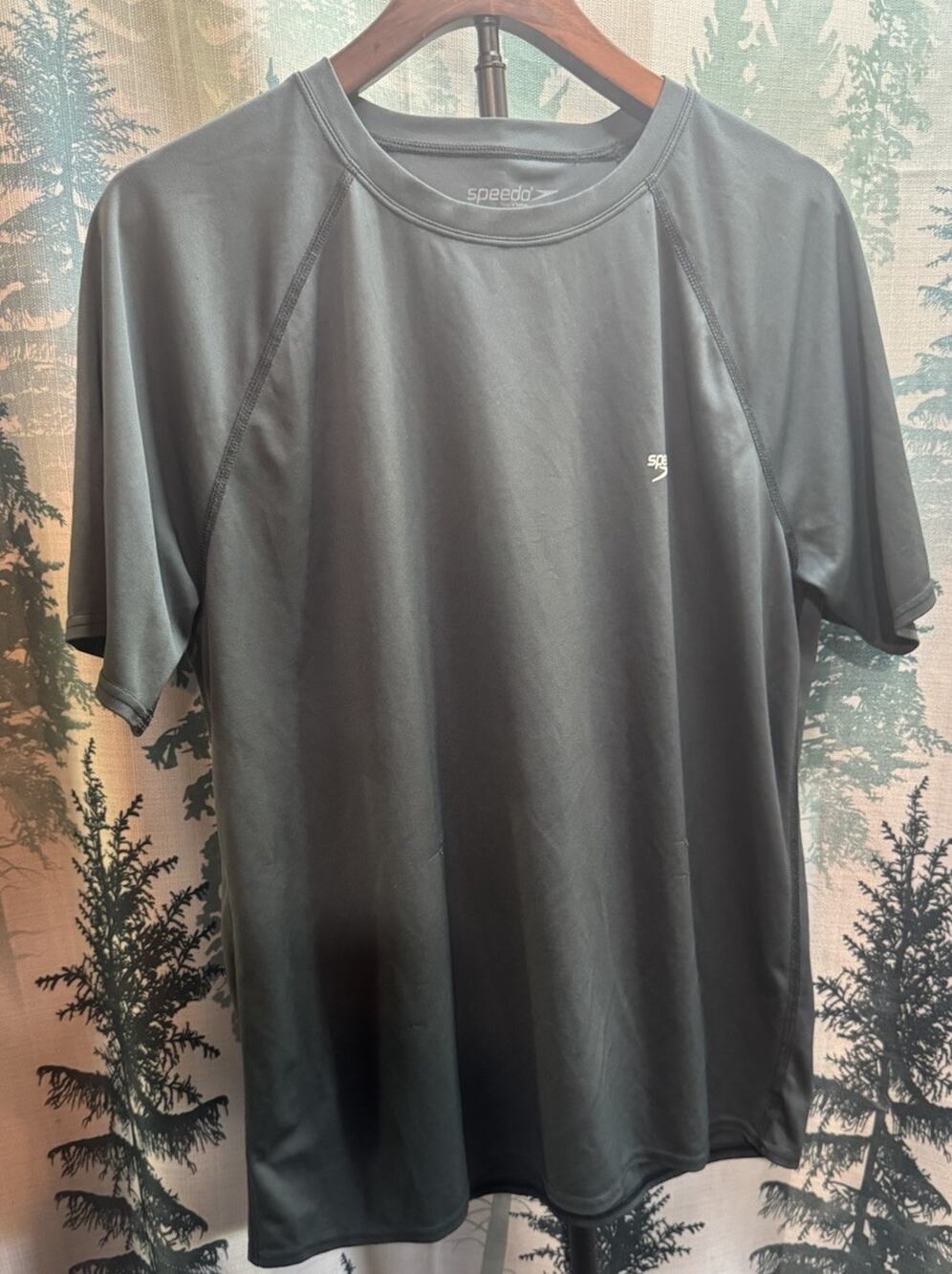 Speedo Mens LargeL Grey Short Sleeve Swimming Shirt UPF50+ Block The Burn